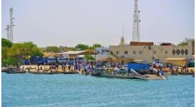 أخصائيو مستشفى لكوارب ينظمون اضرابا